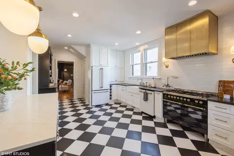 Kitchen - 708 Forest Ave, Oak Park, IL 60302 photo 2 of 4