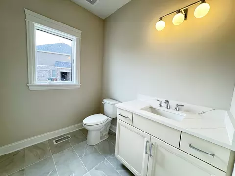 Bath - 23069 Devonshire Ln, Frankfort, IL 60423 photo 1 of 5