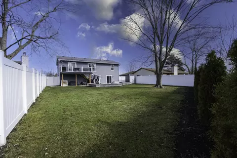 Exterior - 1111 Shagbark Ct, Hoffman Estates, IL 60192 photo 10 of 10