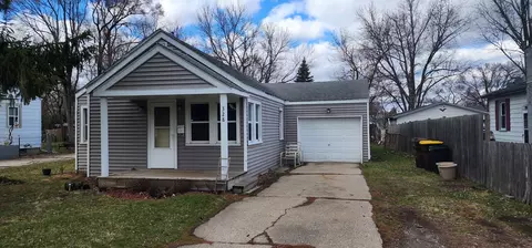 328 Pennsylvania Ave, Loves Park, IL 61111