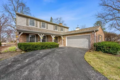 1670 Cranshire Ct, Deerfield, IL 60015