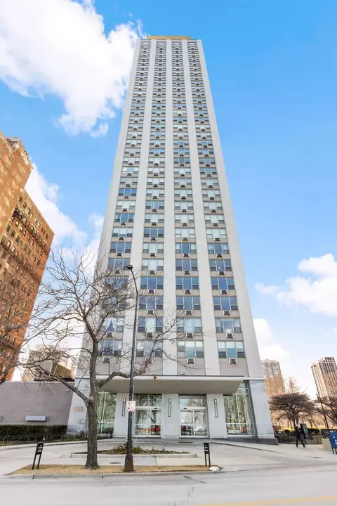 1550 N Lake Shore Dr #6E, Chicago, IL 60610
