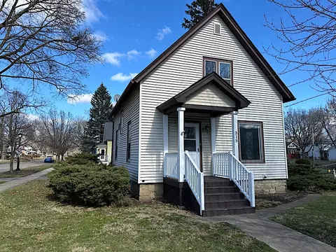 315 W Illinois Ave, Aurora, IL 60506