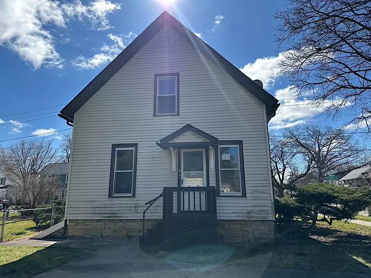 315 W Illinois Ave, Aurora, IL 60506 19 Photos Movoto