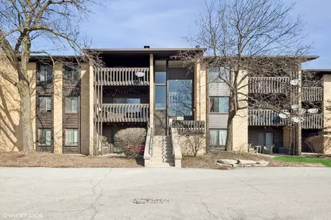 6184 Pinewood Ct #103, Willowbrook, IL 60527