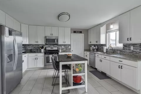 Kitchen - 507 Settlement Dr, Maple Park, IL 60151 photo 1 of 2