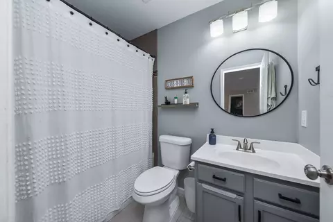 Bath - 507 Settlement Dr, Maple Park, IL 60151 photo 3 of 3