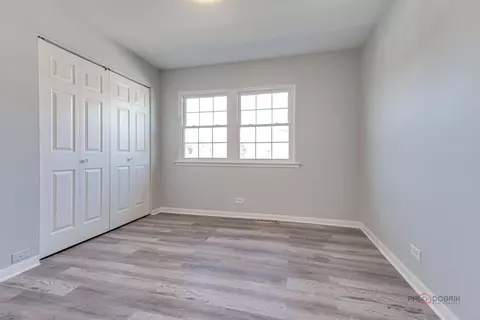 Bedroom - 625 Sandy Ln, Des Plaines, IL 60016 photo 2 of 2