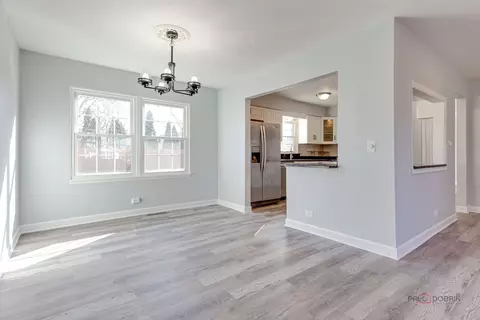 Dining - 625 Sandy Ln, Des Plaines, IL 60016 photo 2 of 2