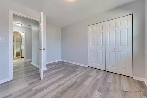 Bedroom - 625 Sandy Ln, Des Plaines, IL 60016 photo 1 of 2