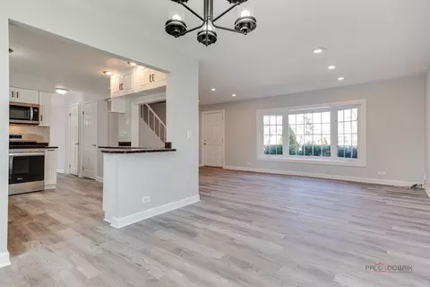 Other - 625 Sandy Ln, Des Plaines, IL 60016 photo 3 of 14