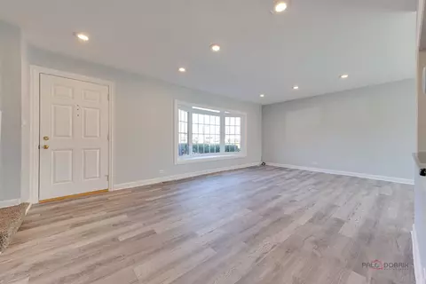 Other - 625 Sandy Ln, Des Plaines, IL 60016 photo 5 of 14