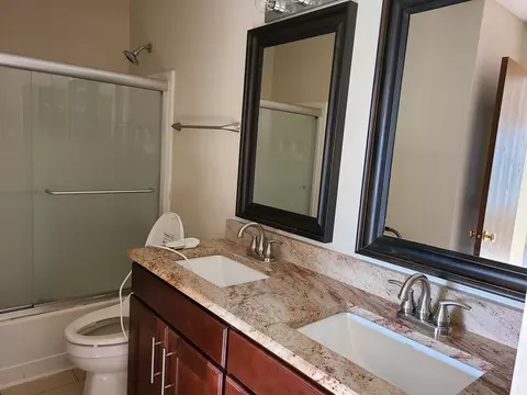 9349 W Harrison St, Des Plaines, IL 60016 photo 15
