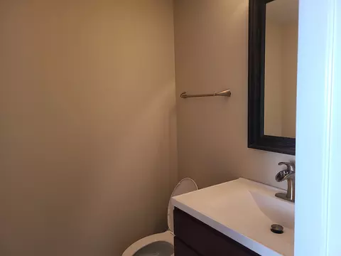9349 W Harrison St, Des Plaines, IL 60016 photo 10