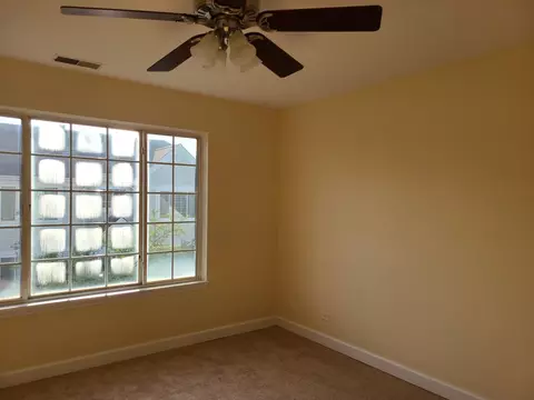 9349 W Harrison St, Des Plaines, IL 60016 photo 5