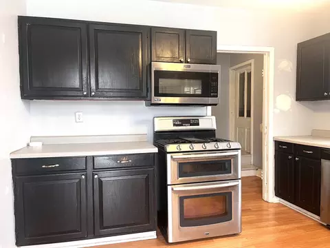 Kitchen - 3335 Loverock Ave, Steger, IL 60475 photo 1 of 2