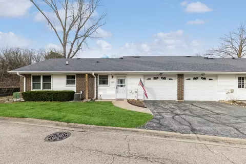 7129 Lexington Ln #173, Fox Lake, IL 60020