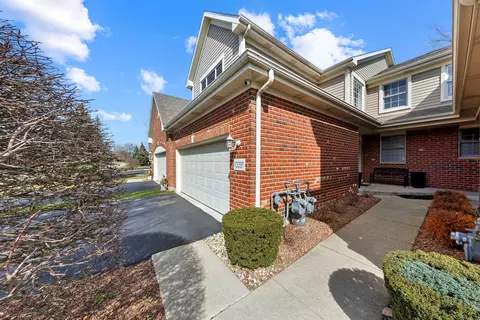 13391 Forest Ridge Dr, Palos Heights, IL 60463