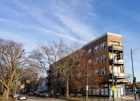 2143 W Wellington Ave #407, Chicago, IL 60618