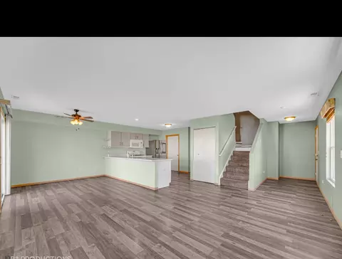 Living - 25288 Faraday Rd, Manhattan, IL 60442 photo 2 of 2