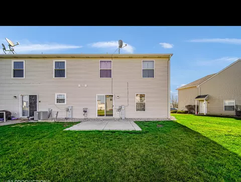 Exterior - 25288 Faraday Rd, Manhattan, IL 60442 photo 2 of 3