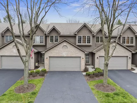 853 Millcreek Cir, Elgin, IL 60123