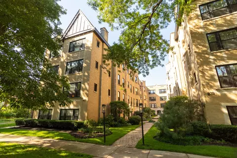 826 Michigan Ave #3B, Evanston, IL 60202