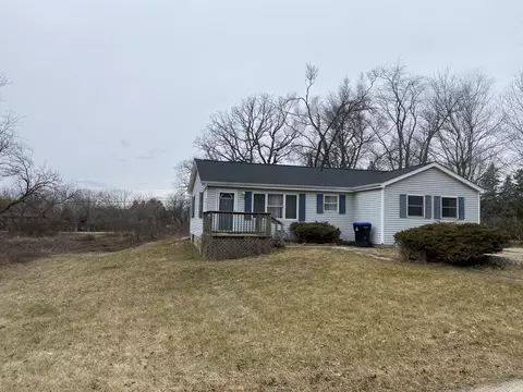 2419 Walnut Dr, Wonder Lake, IL 60097