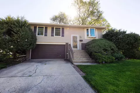 311 Kirman Ave, Romeoville, IL 60446