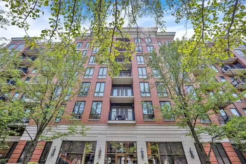 343 W Old Town Ct #703, Chicago, IL 60610