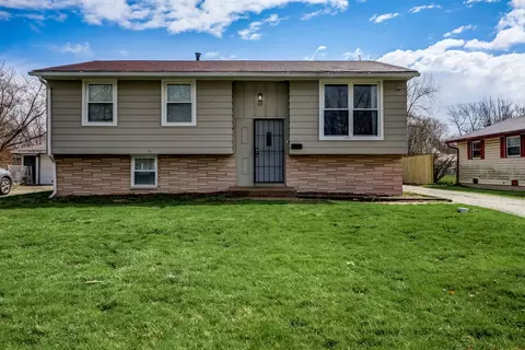 43 S Sycamore Ln, Glenwood, IL 60425