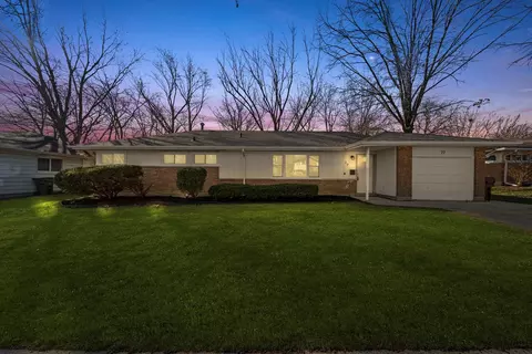 77 Westwood Dr, Park Forest, IL 60466
