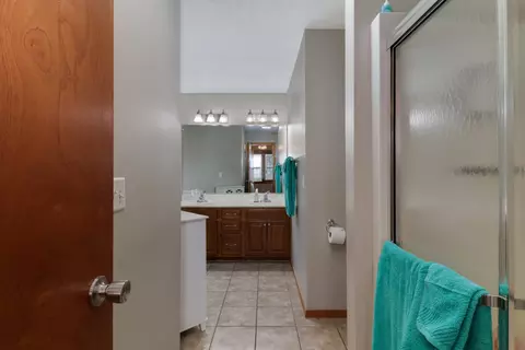 Bath - 1609 Henry St, Normal, IL 61761 photo 1 of 4