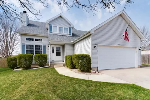 1609 Henry St, Normal, IL 61761