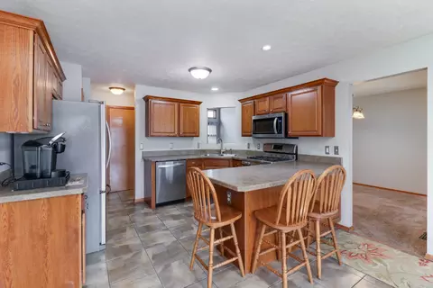 Kitchen - 1609 Henry St, Normal, IL 61761 photo 2 of 5