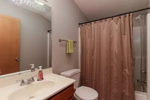 Bath - 1609 Henry St, Normal, IL 61761 photo 3 of 4