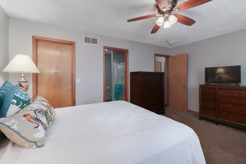 Bedroom - 1609 Henry St, Normal, IL 61761 photo 3 of 3