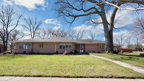 934 Gardner Rd, Flossmoor, IL 60422