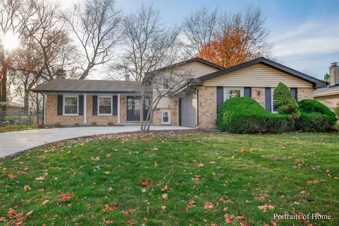 7716 Knottingham Ln, Downers Grove, IL 60516