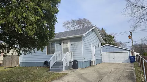 2817 N Elmwood Ave, Waukegan, IL 60087