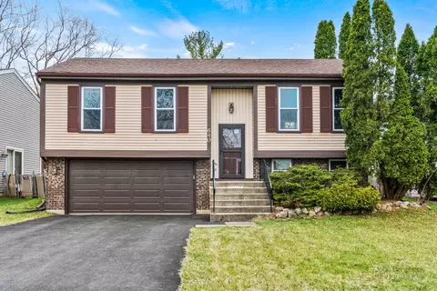 640 Shining Water Dr, Carol Stream, IL 60188