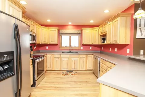 18523 Pawnee Ln, Danvers, IL 61732 photo 6