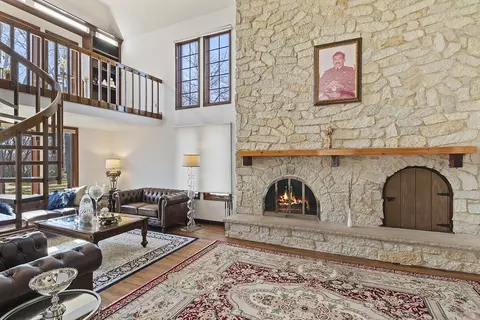 Living - 21 Champlain Rd, South Barrington, IL 60010 photo 1 of 8