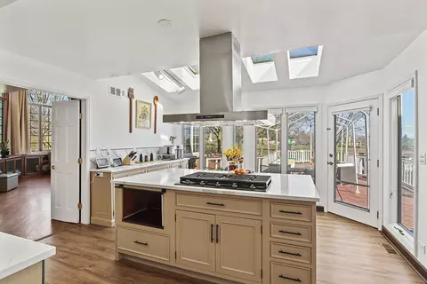 Kitchen - 21 Champlain Rd, South Barrington, IL 60010 photo 1 of 4