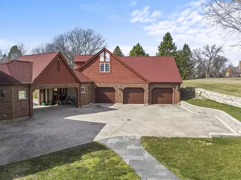 Exterior - 21 Champlain Rd, South Barrington, IL 60010 photo 8 of 10