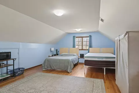 Bedroom - 21 Champlain Rd, South Barrington, IL 60010 photo 10 of 10