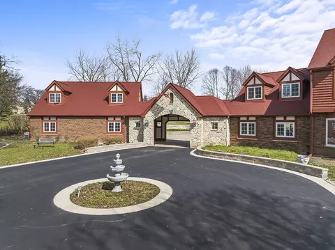Exterior - 21 Champlain Rd, South Barrington, IL 60010 photo 5 of 10