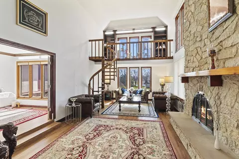 Living - 21 Champlain Rd, South Barrington, IL 60010 photo 2 of 8