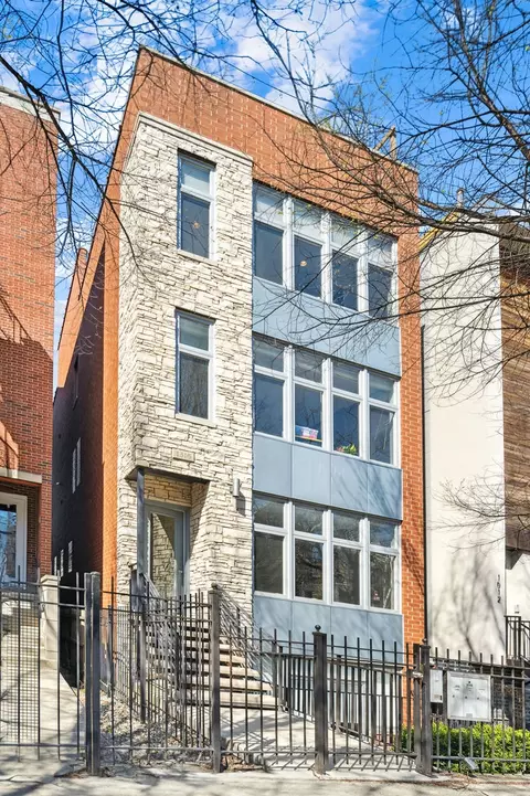 1516 W Chestnut St #3, Chicago, IL 60642
