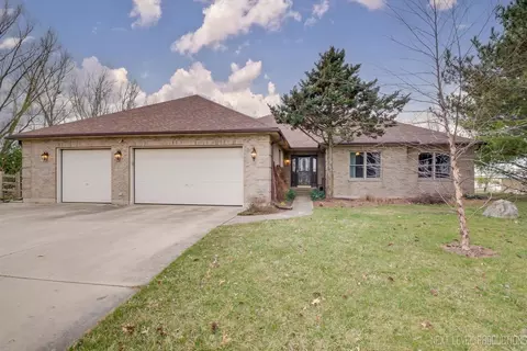 45 W427 Pioneer Ln, Hampshire, IL 60140